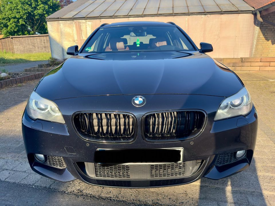 BMW 530d xDrive M Paket SOFT-CLOSE/360 ° KAMERA/PANO/HEAD-UP in Beckum