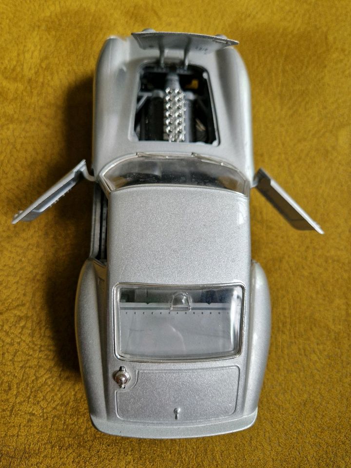 Burago Modelauto 1:24 Ferrari 250 GTO 1962 silber in Duisburg