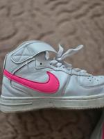 Nike Sportschuhe Größe. 38 Mädchen Damen Brandenburg - Nauen Vorschau