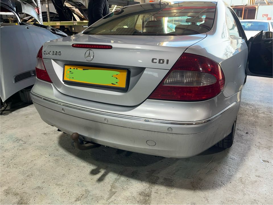 Mercedes W209 CLK Stoßstange hinten 775 Iridiumsilber in Bretzenheim