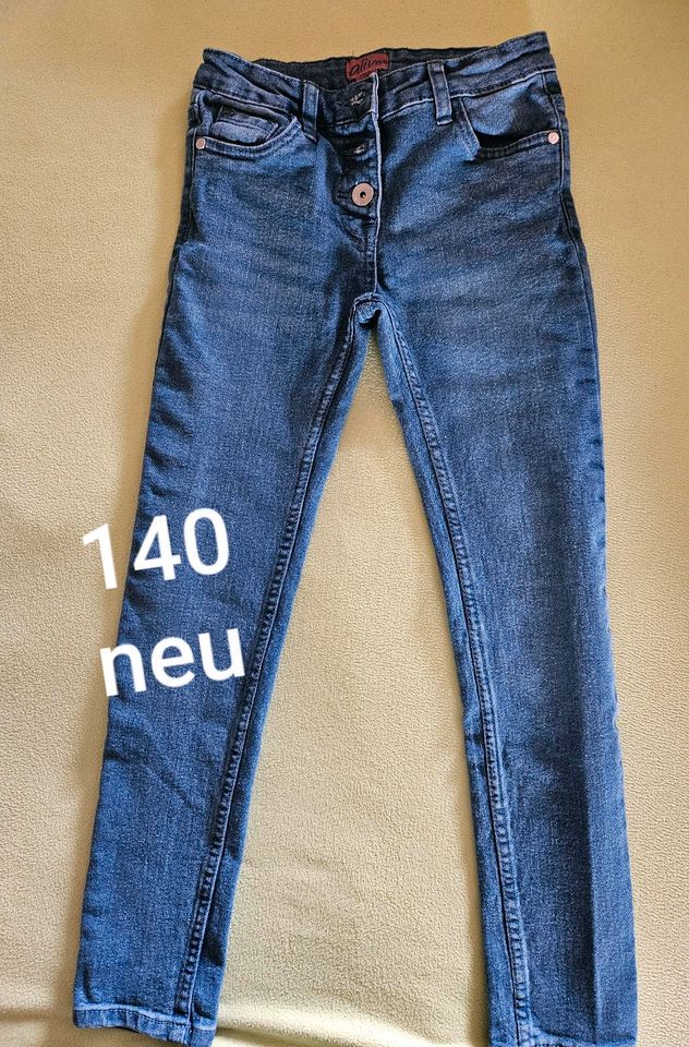 Mädchen Jeans Neu in Salzweg