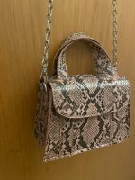 Zara Handtasche in Schlangenoptik Sendling - Obersendling Vorschau