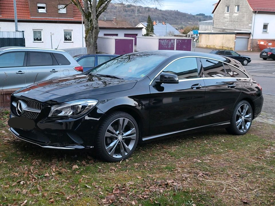 Mercedes CLA 180  Shooting Brake, MB- Garantie ,Scheckheft,LED in Schiffweiler