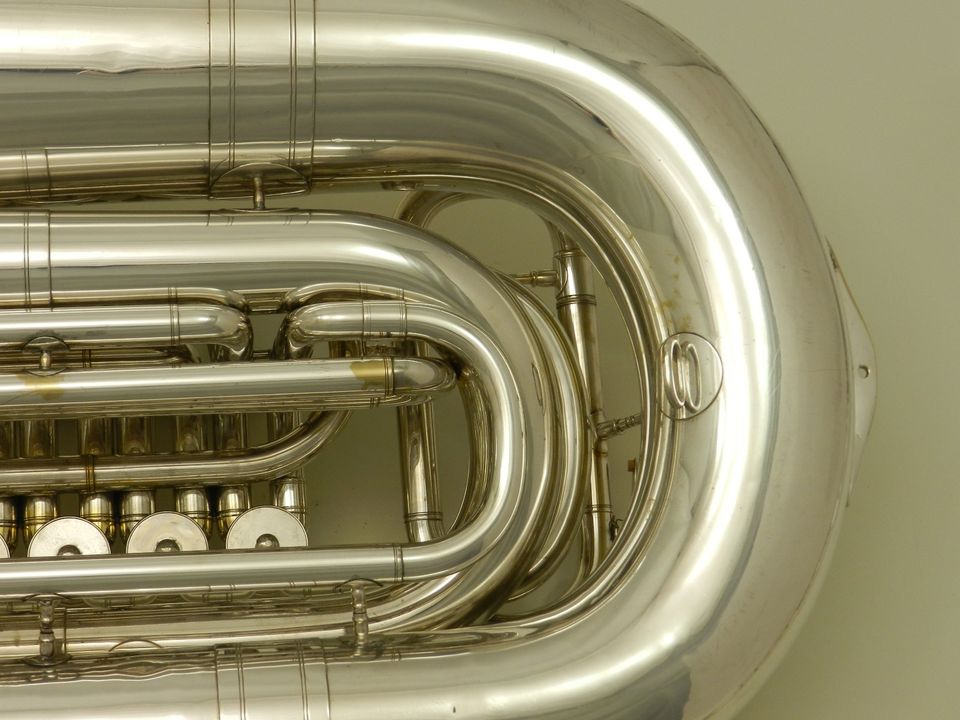 Tuba Bb Schenkelaars 4 Ventile DR24-033 in Görlitz