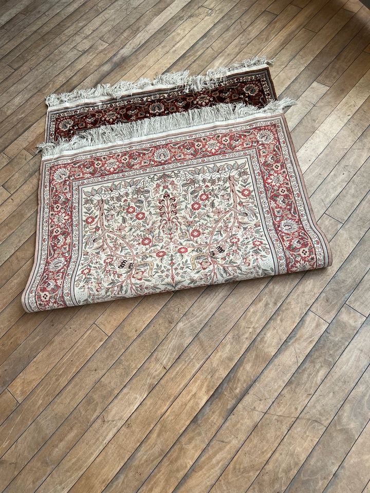 Wunderschöner Perserteppich hergestellt aus feine Seide in Ghom in Heidelberg