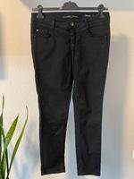 Hose Atelier Gardeur, Stoffhose schwarz, Wonder shape, Größe 38K Bochum - Bochum-Wattenscheid Vorschau