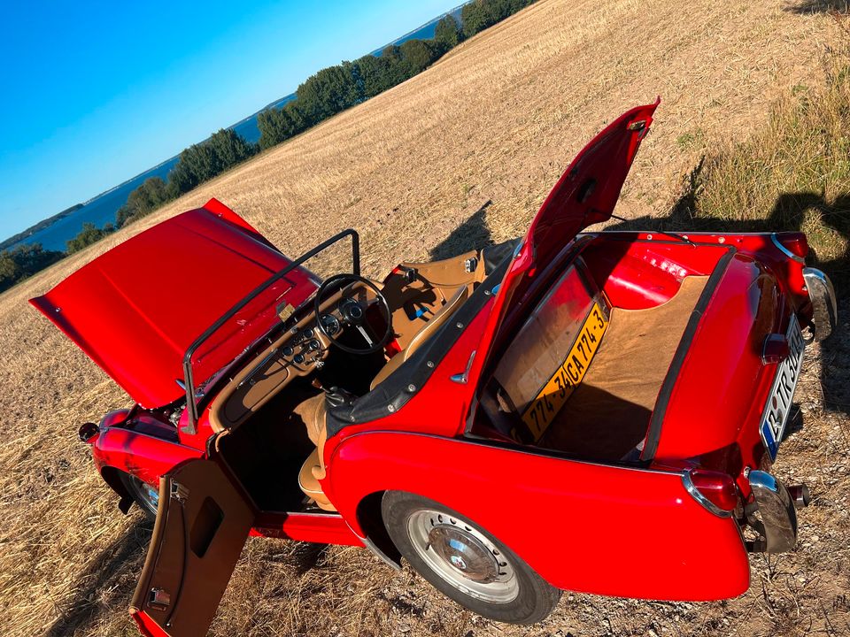 Triumph TR3 SM (smal mouth) RHD 1956 in Sörup