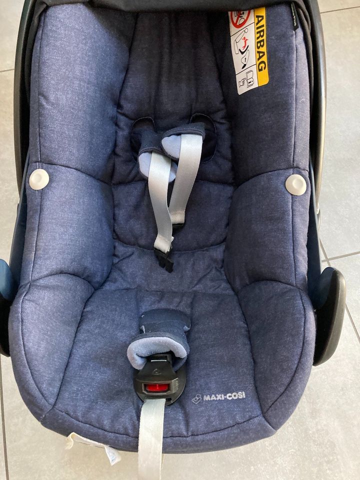 Maxi Cosi Pebble Plus, Blau in Groß-Umstadt