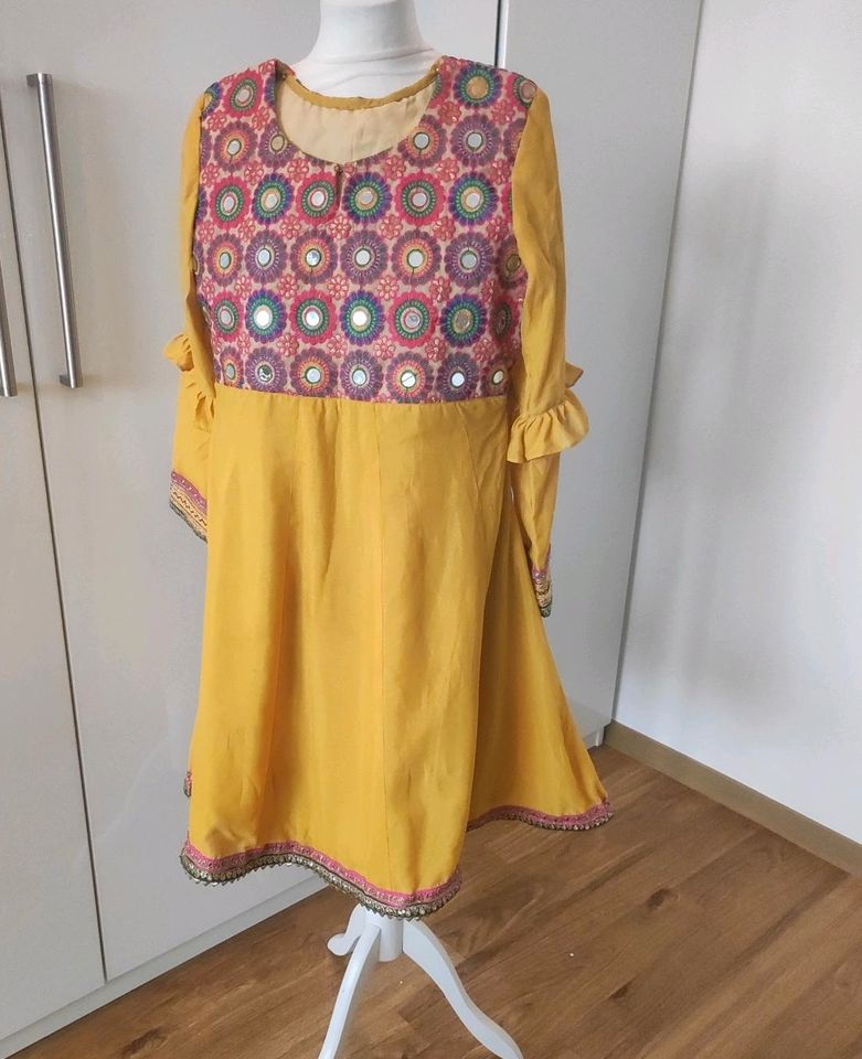 Indische/ Pakistanische Henna Kleid in Frankfurt am Main