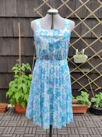 Vintage Sommerkleid mit Blumen Muster in Blautönen Niedersachsen - Braunschweig Vorschau