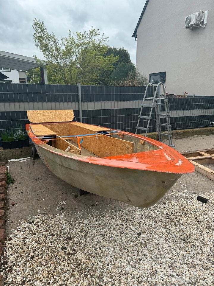 Angelboot mit Slipwagen (Projekt für Bastler) in Harthausen