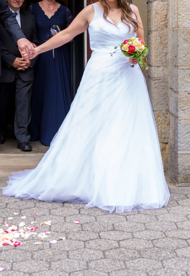 Brautkleid schneeweiß A-Linie 42 Hochzeitskleid in Georgsmarienhütte