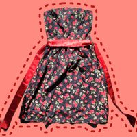 Trägerloses Kleid mit Erdbeer-Muster Bonn - Endenich Vorschau
