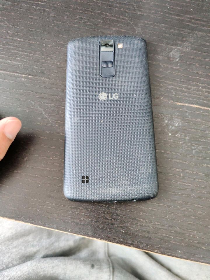 LG K10 Smartphone mit Wasserschaden in Wadgassen