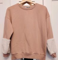 Bershka Oversize Pullover mit Kuschelärmel Größe S Friedrichshain-Kreuzberg - Friedrichshain Vorschau