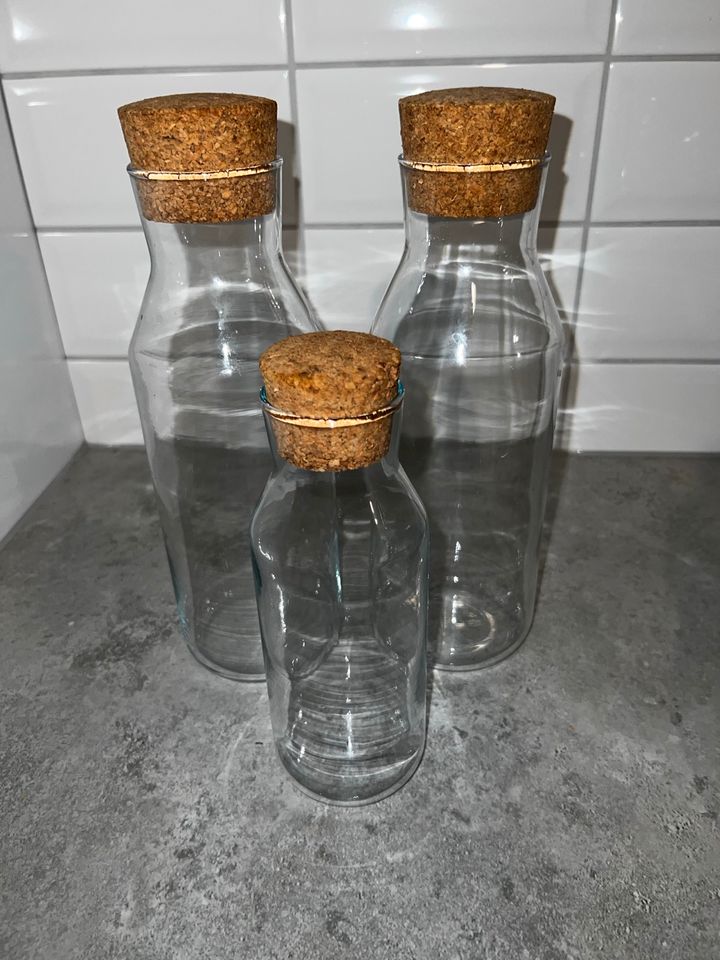 Ikea 365+ Karaffe Glas mit Stöpsel Kork 1x 0,5 und 2x 1 l in Neuenbürg