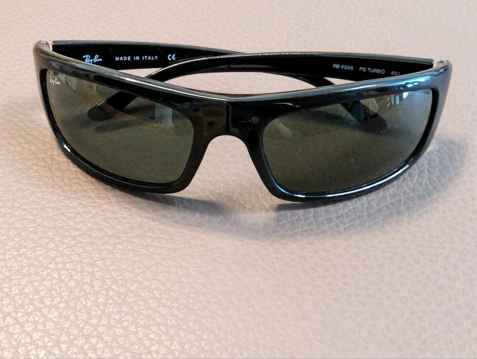 Ray Ban Sonnenbrille in Mülheim (Ruhr)