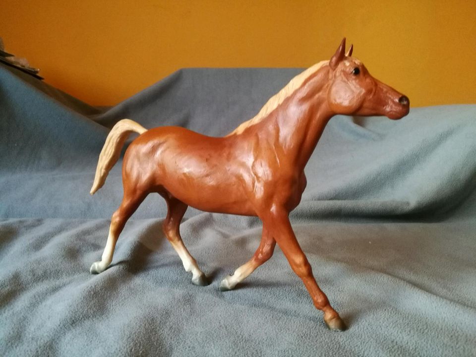 Breyer pferde Traditional und classic sowie Zubehör in Ramsthal