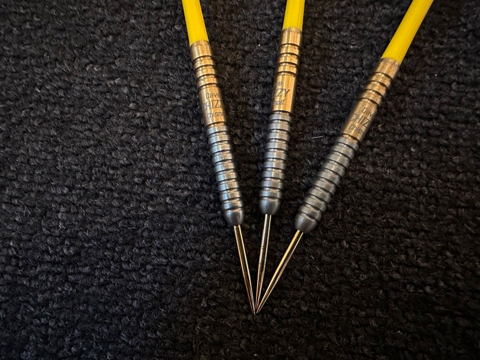 CHIZZY Dave Chisnall A180 Steel Darts gold 24g in Rendsburg