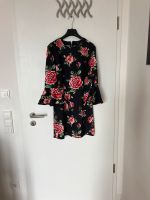 Kleid von GUESS Los Angeles Gr 38 neu München - Au-Haidhausen Vorschau