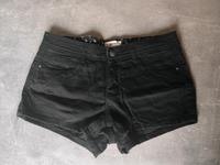 Stylische schwarze Damenshorts von Pimkie - Größe 36 Hessen - Pohlheim Vorschau