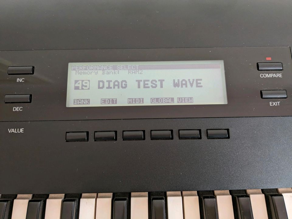 Korg Wavestation WS1 Synthesizer inkl extra Soundcard in Hamburg