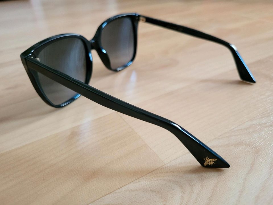 Gucci Sonnenbrille schwarz in Dreieich