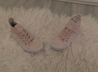 Chucks rosa Halbschuhe Mädchen H&m 31 Sneaker Berlin - Hohenschönhausen Vorschau