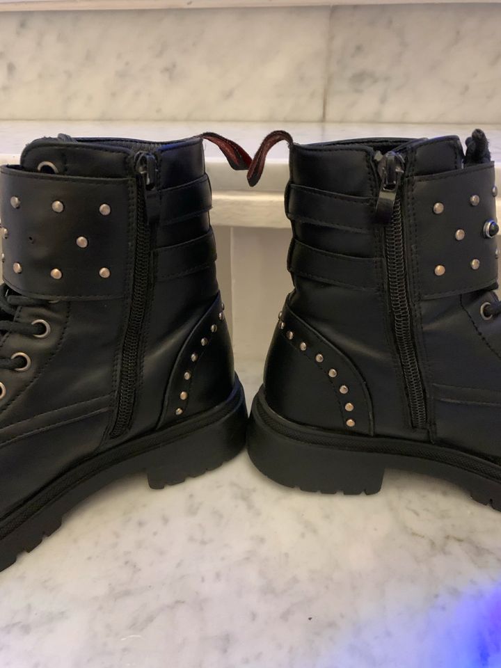 Lee Cooper Schnür Biker Boots mit Nieten schwarz Kunstleder Gr 37 in Köln