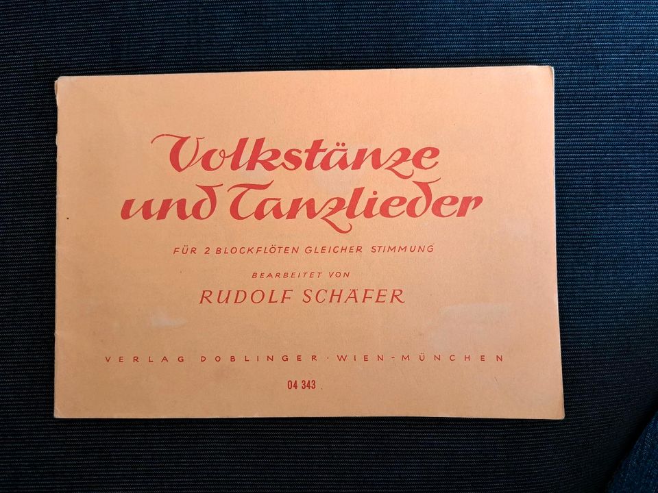 Notenheft VOLKSTÄNZE UND TANZLIEDER aus 1954 - Verlag Doblinger in Dachau