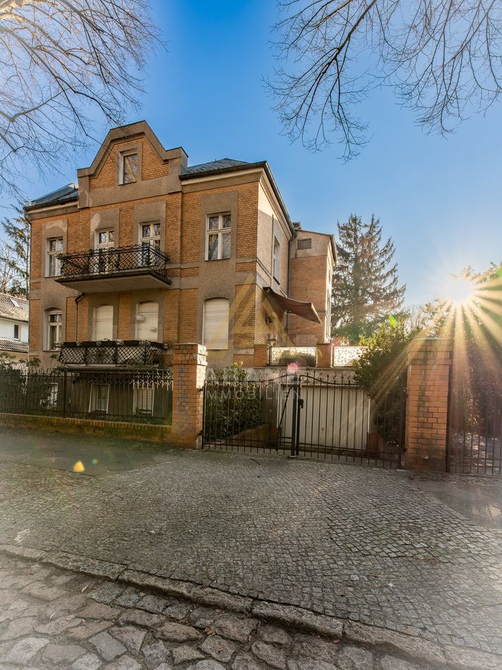 VOLLVERMIETETE Gründerzeit Villa mit Charakter mit 5 Wohneinheiten in Berlin