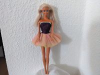 Mattel Barbie 90er 90ies mit Tutu Abendkleid Niedersachsen - Oyten Vorschau