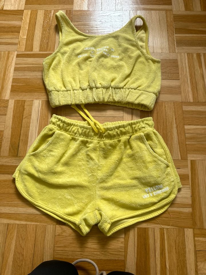 Shirt und Shorts Zara gelb 140 top Zustand in Niedernhausen