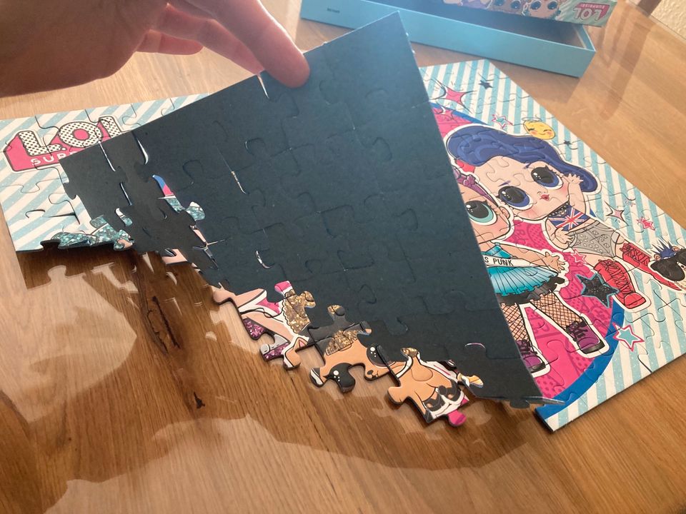 Ravensburger Puzzle LOL Surprise 150 Stück, Winx dazu in Meckenbeuren