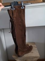 Overknee Stiefel Wildleder braun 39 handgemacht Neuhausen-Nymphenburg - Neuhausen Vorschau