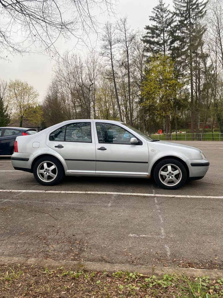 Volkswagen Bora 1.6 Basis in Stuttgart