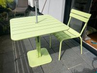 Fermob Gartenmöbel, Kleiner Tisch 80x80 mit zwei Stühlen München - Untergiesing-Harlaching Vorschau