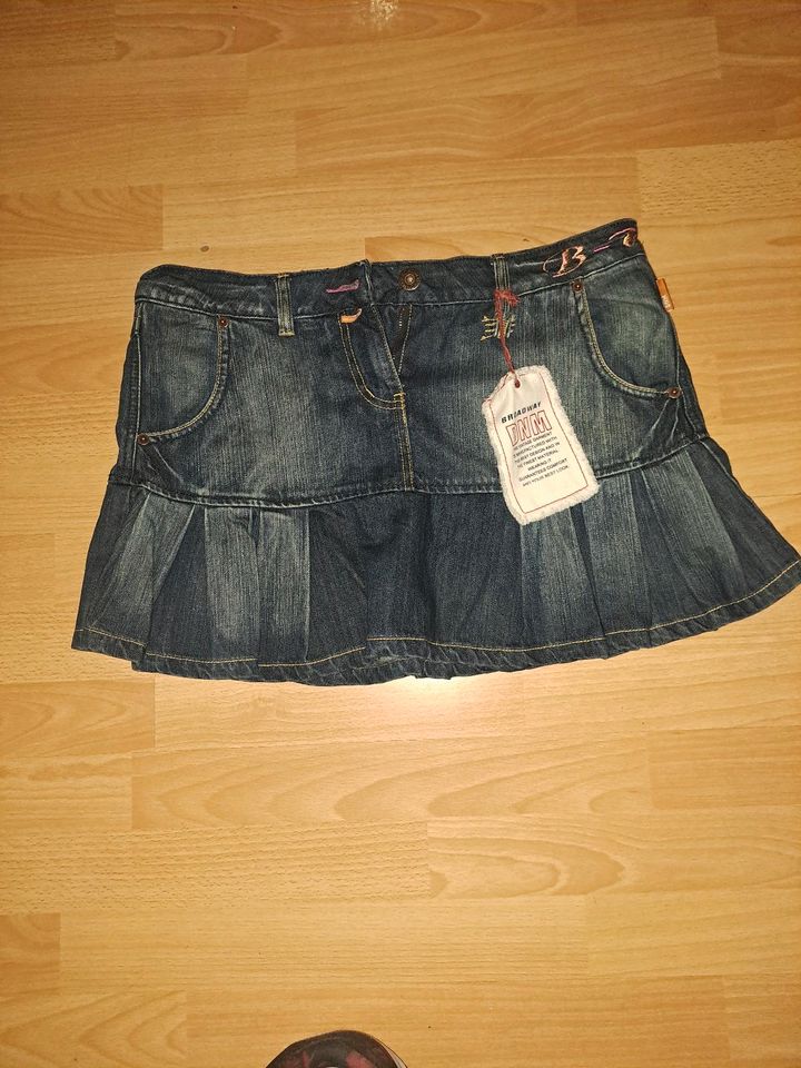 Restposten Kurze Damen Hose, Damen Rock, Neuware, Etikett in Mönchengladbach