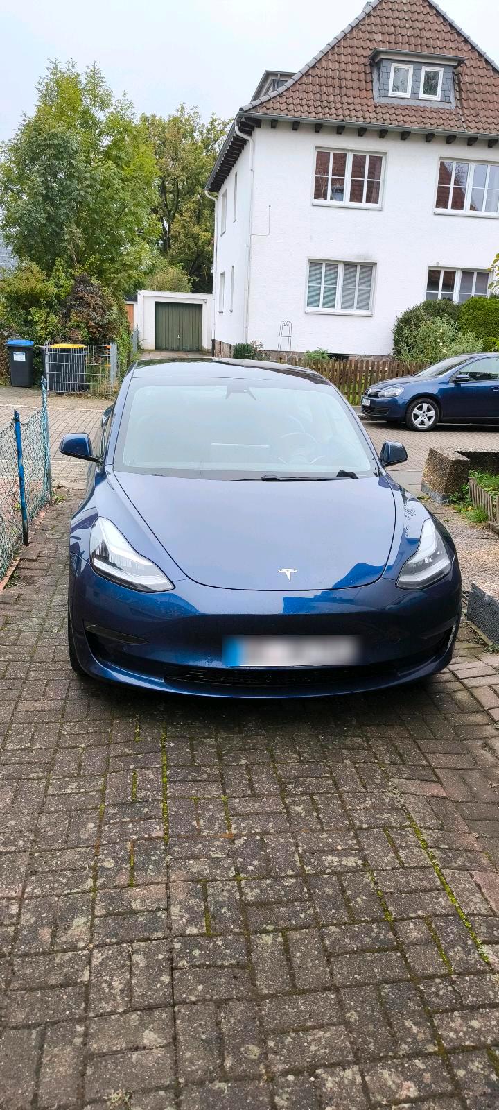 Abbildung des Autos Tesla Model 3 FSD Dual M…