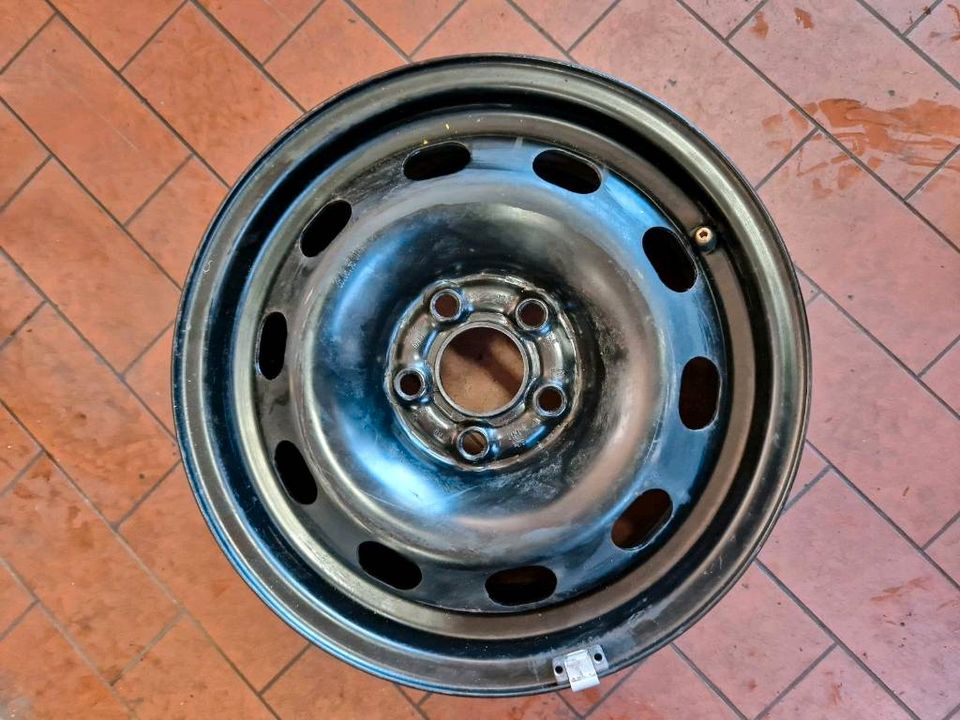 1x (Stück) Stahlfelge VW  6Jx14 Zoll 5x100 ET38 1J0601027J in Bergneustadt