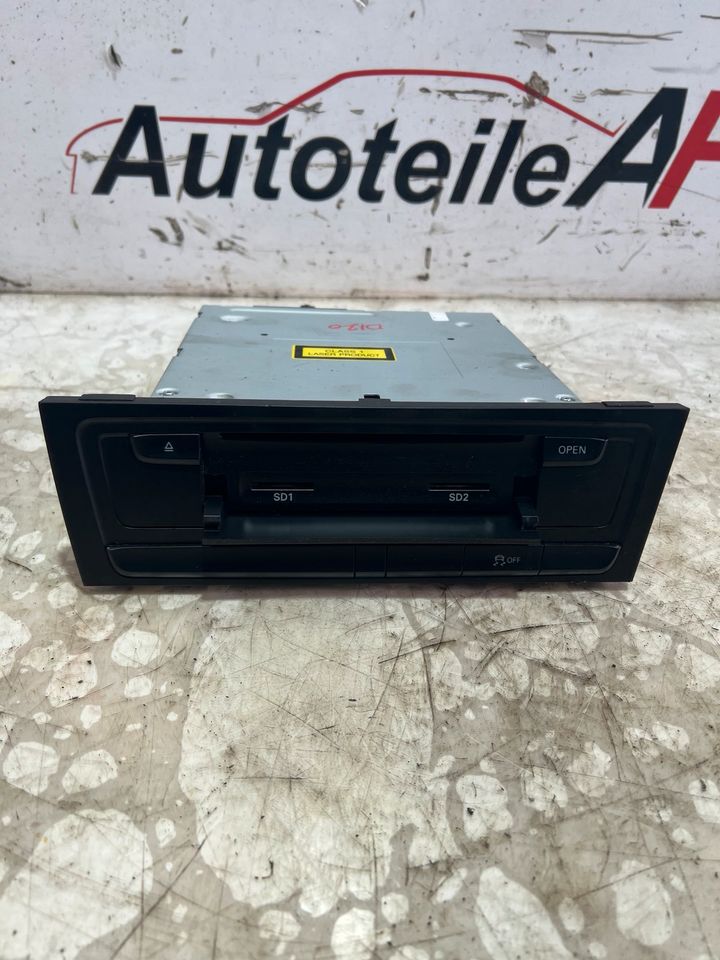 Audi A5 8T A4 B8 Multimedia CD Player Radio 8T2035678A in Bochum