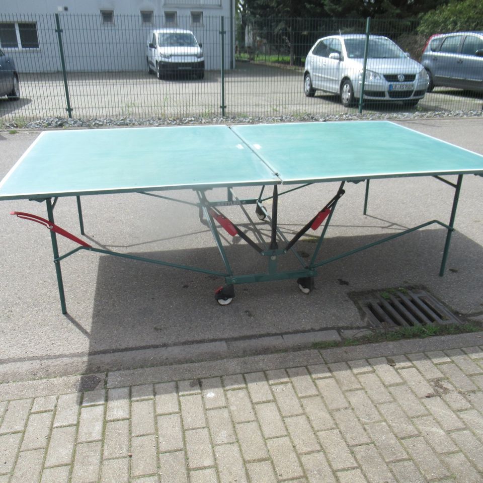 Kettler Sport Aluminium Tisch Tennisplatte~ zusammen klappbar in Meißenheim