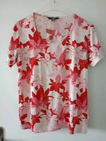 Modisches Shirt in Trendfarben und aktuellem Design, Größe 38/40 Niedersachsen - Peine Vorschau