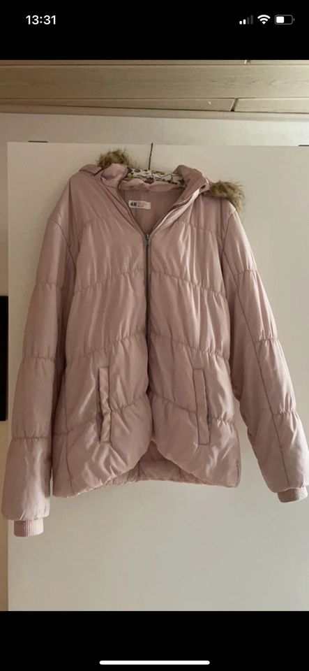 Schöne rosa Winter/Herbstjacke in 164 von H&M in Paderborn