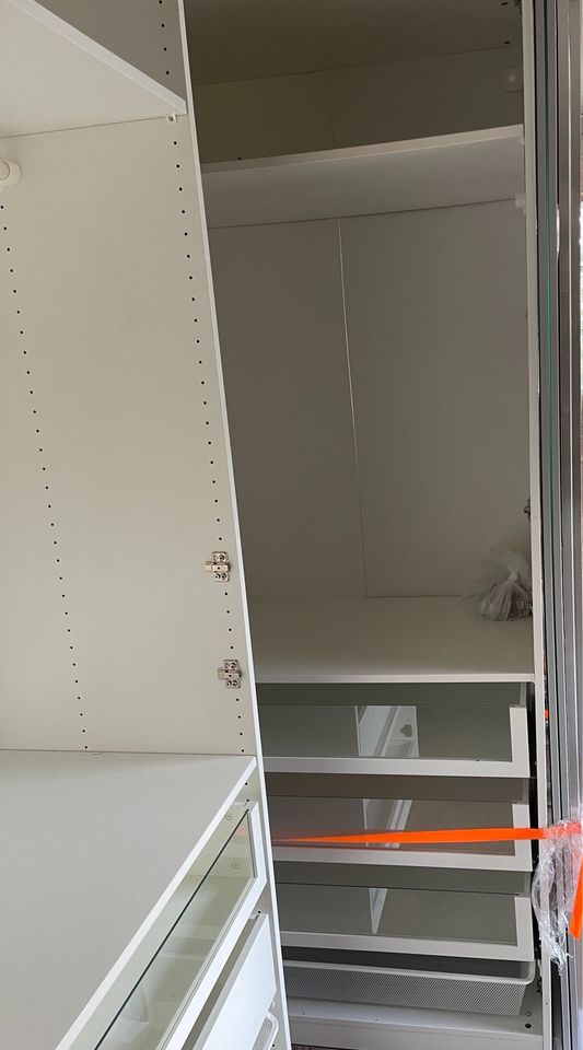 2x Ikea Pax Kleiderschrank 100x58x236 Spiegeltür Innenausstattung in Feldatal