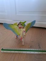 Schleich Pegasus mit Fee und Papagei Kr. Altötting - Neuötting Vorschau