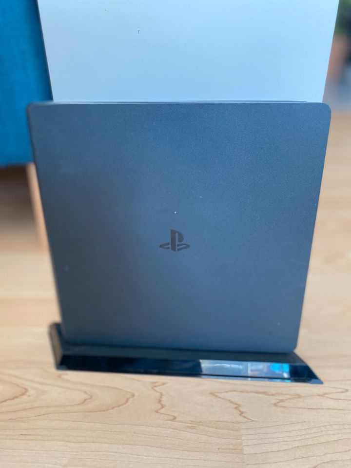 PlayStation 4 Slim in Rahden