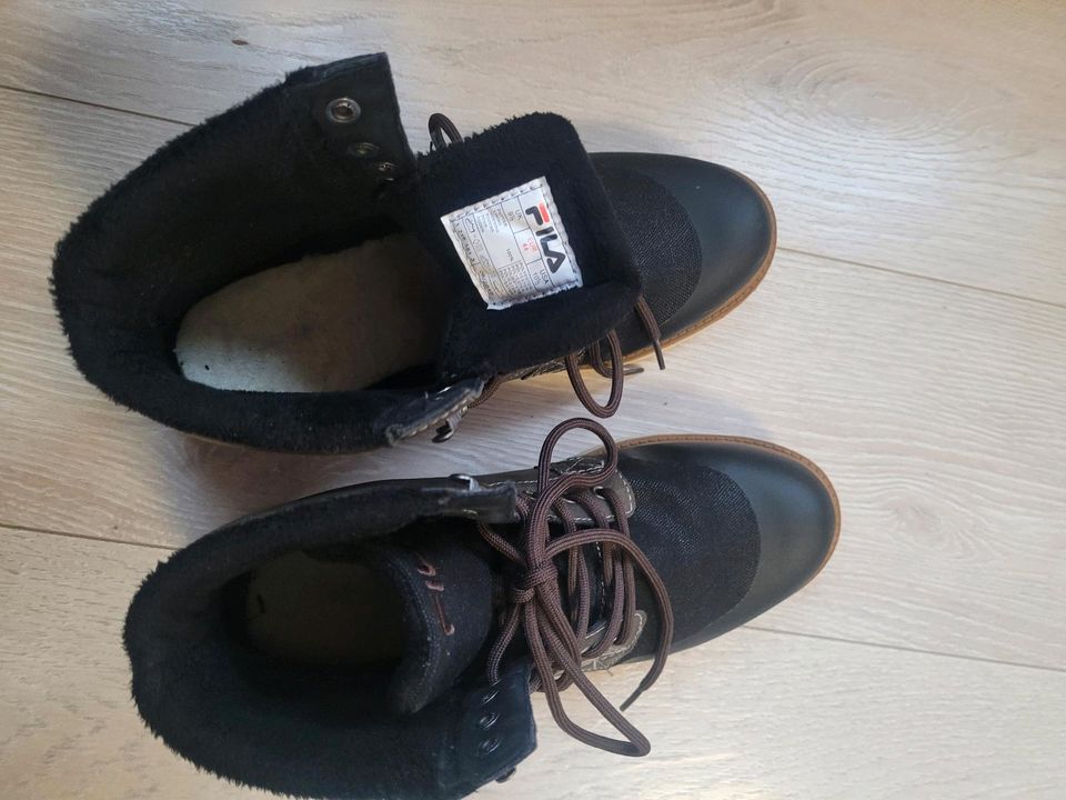 FILA Boots Winterstiefel Größe 9,5 = 44 in Weilrod 
