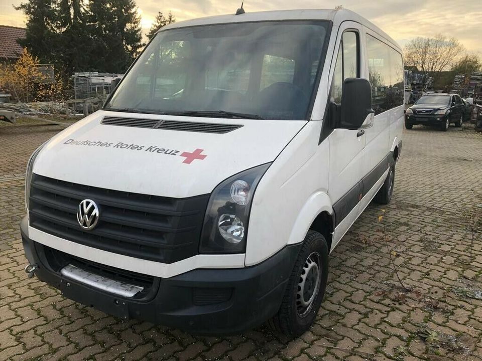 Volkswagen Crafter Kombi 35 mittlerer Radst. 9Sitzer Klima in Essen