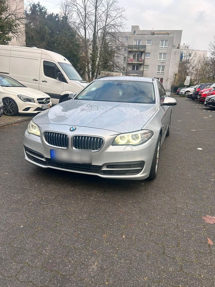 BMW 520d xDrive Touring A - in Bonn